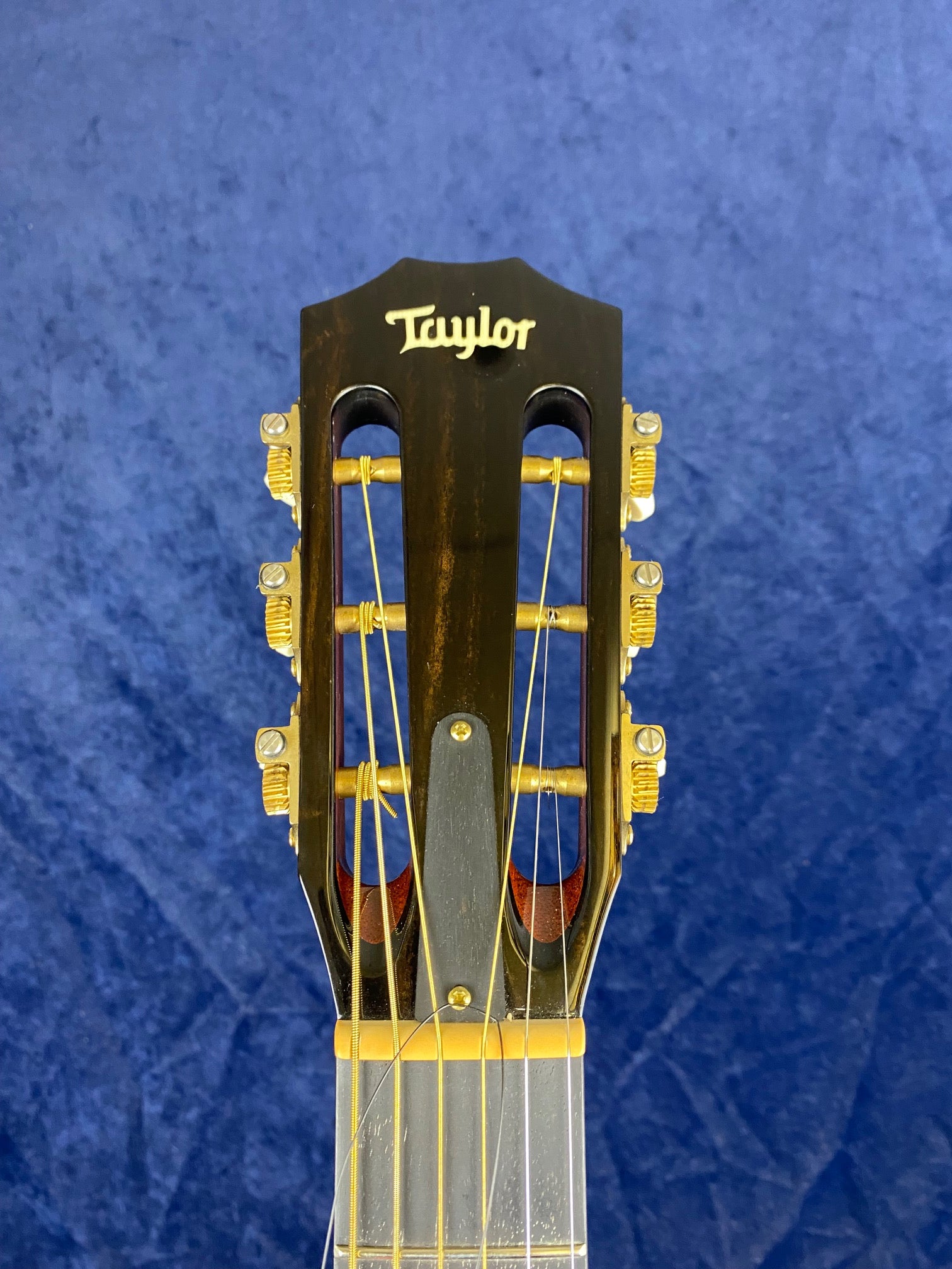 Taylor 512E 12 Fret ES2 with Hard Case Pre-owned