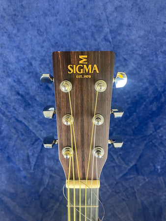 Sigma 000ME Concert Electro Acoustic in Natural Pre-owned